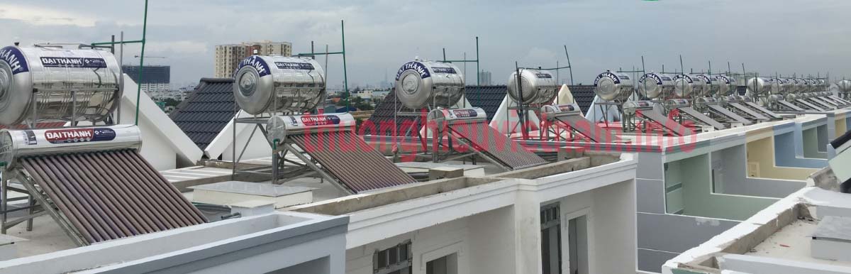Hình ảnh máy nước nóng năng lượng mặt trời Tân Á Đại Thành chính hãng tại quận Tân Phú Hồ Chí Minh.